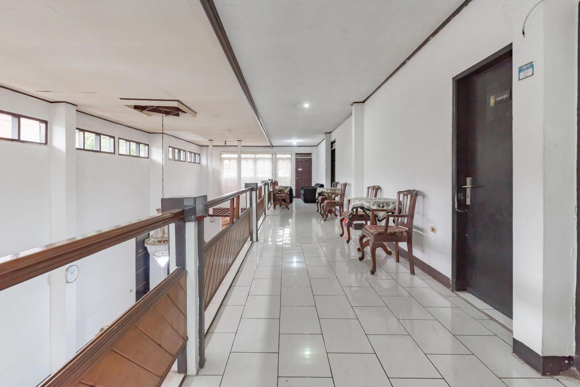 Reddoorz Near Taman Kota Lapang Merdeka Sukabumi Exterior photo